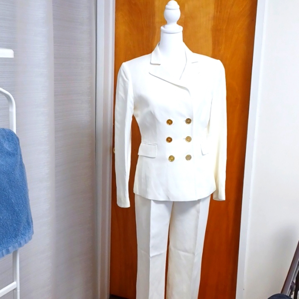 Suit